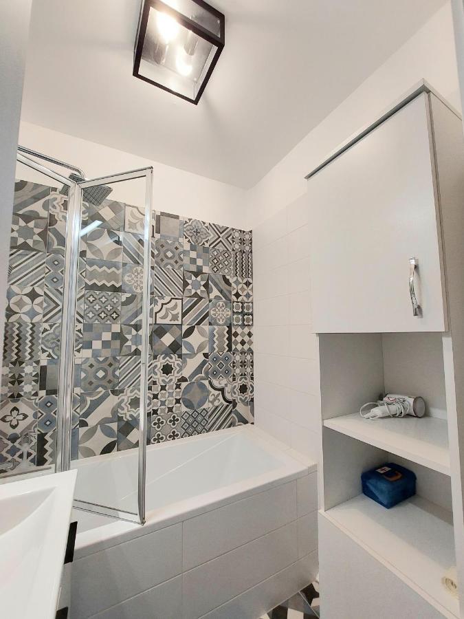 Aweshome City Apartment - 3 Bedrooms And Free Parking Debrecen Extérieur photo