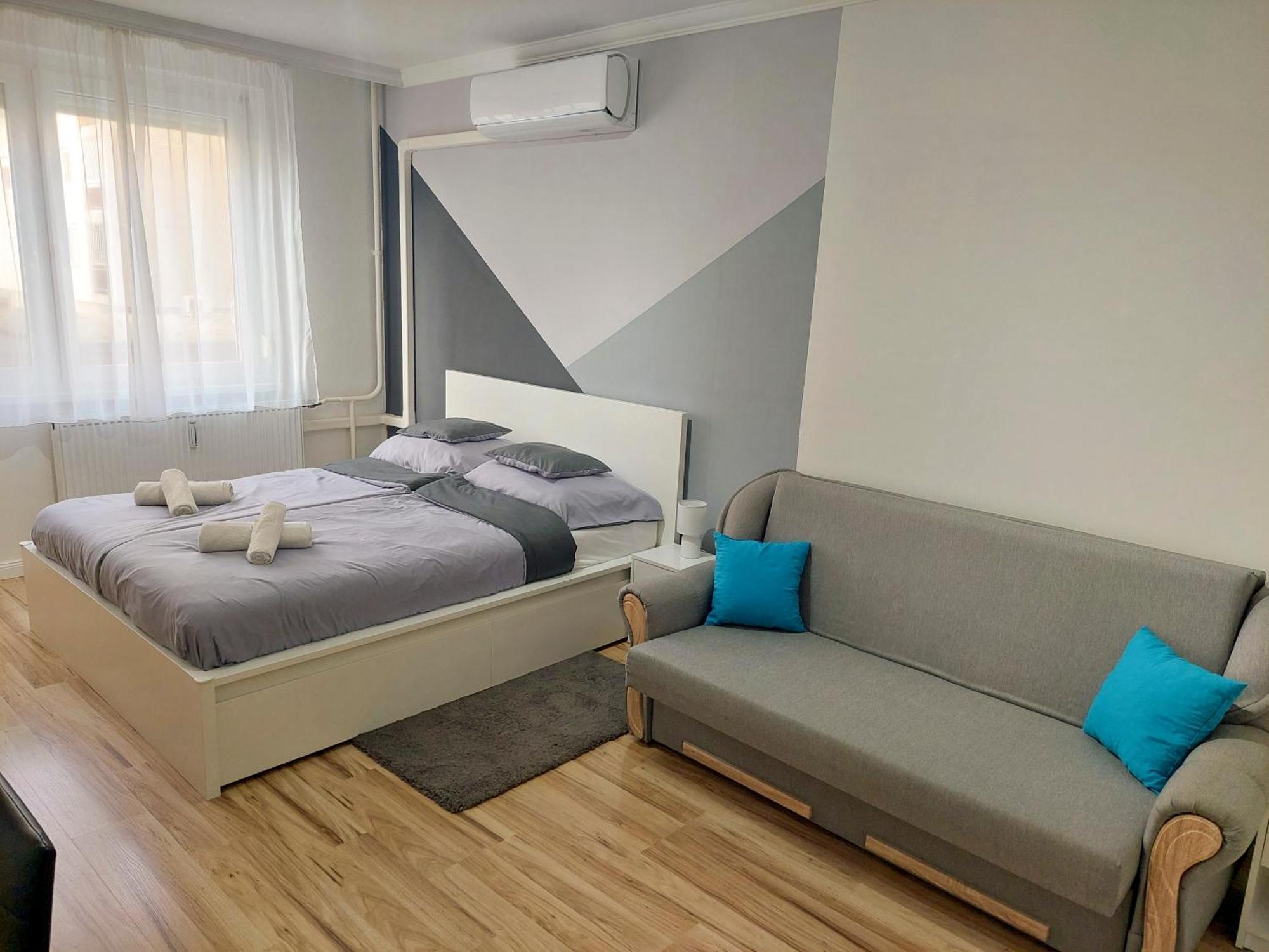 Aweshome City Apartment - 3 Bedrooms And Free Parking Debrecen Extérieur photo