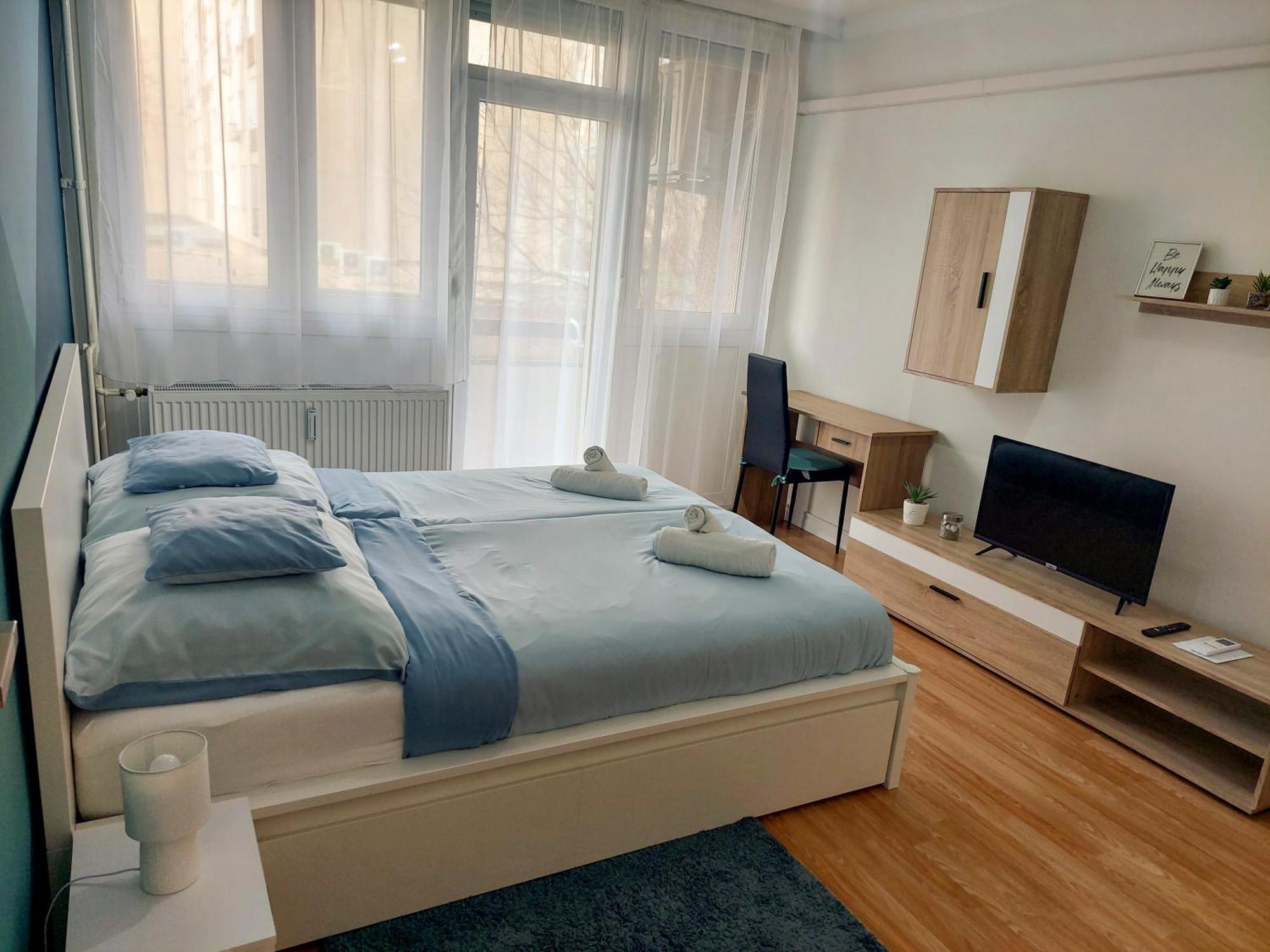 Aweshome City Apartment - 3 Bedrooms And Free Parking Debrecen Extérieur photo