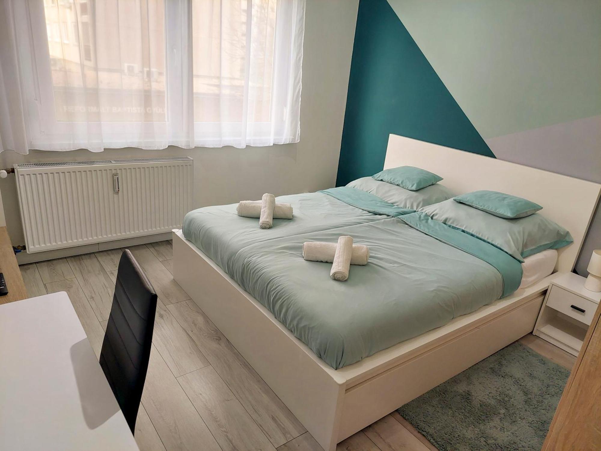 Aweshome City Apartment - 3 Bedrooms And Free Parking Debrecen Extérieur photo